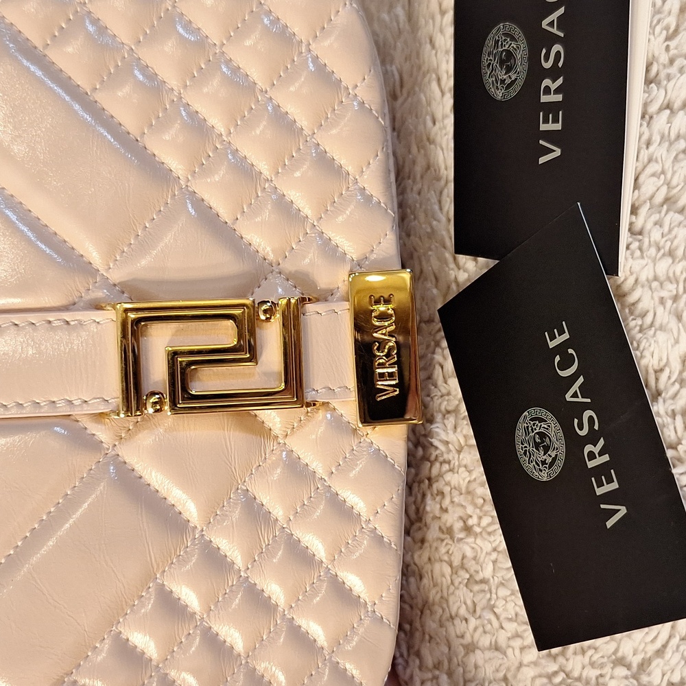Gorgeous Versace Greca Goddess Leather Bag - Picture 3 of 14